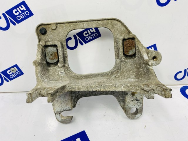 Кронштейн подушки коробки передач 112228161R RENAULT