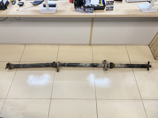Вал карданний задній 6394103416 MERCEDES