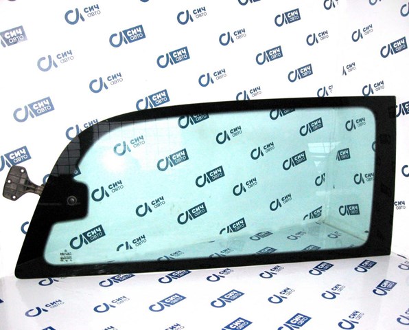 Скло багажного відсіку, праве 6396721113 MERCEDES
