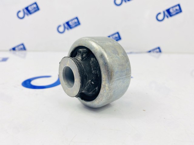 Сайлентблок переднього важеля 8200002869 RENAULT