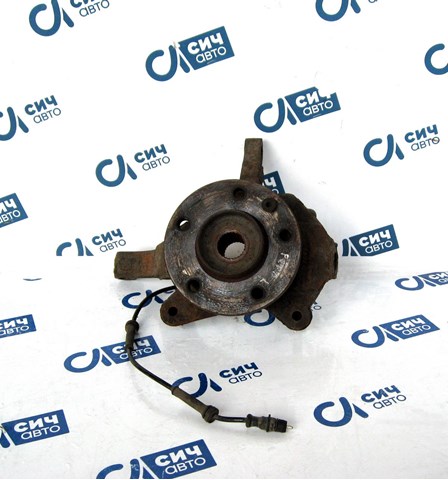 Цапфа поворотного кулака 8200548661 RENAULT