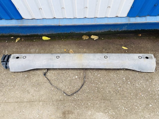 Буфер (бампер) задній 9018850102 MERCEDES