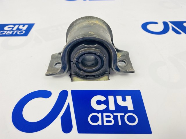 Хомут кріплення втулки стабілізатора, переднього 9063230040 MERCEDES