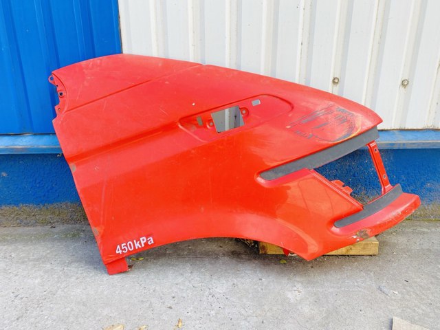 Переднє праве крило 99489371 IVECO