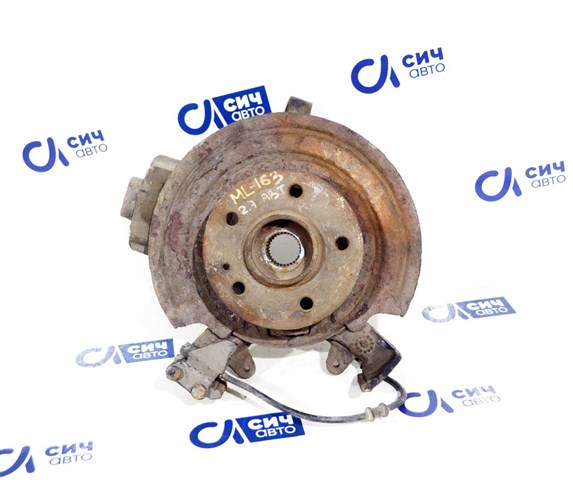 Кулак поворотний передній правий A1633320102 MERCEDES