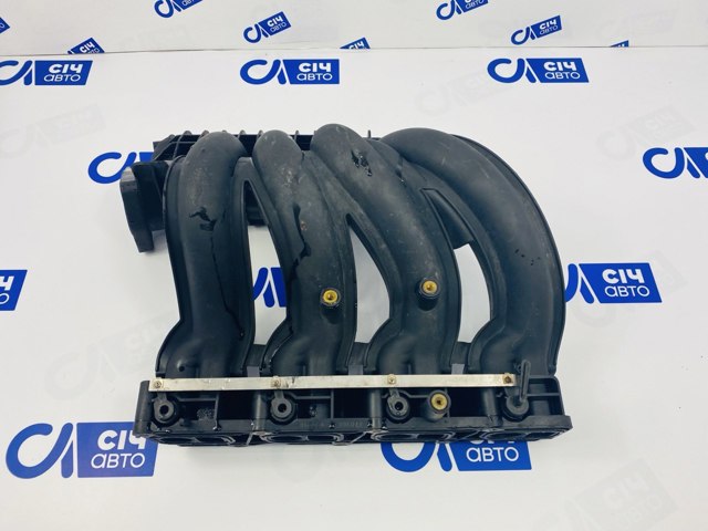 Колектор впускний A6110903637 MERCEDES