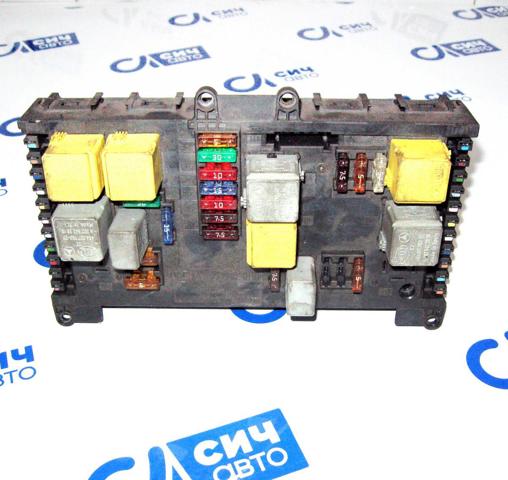 Корпус запобіжників A6395450101 MERCEDES
