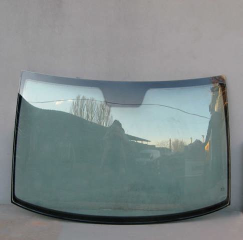 Автомобільне скло A6396702501 MERCEDES