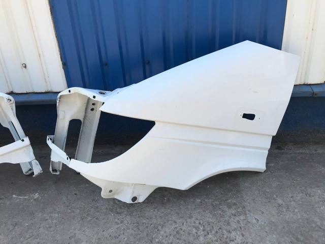 Ліве переднє крило A9016306907 MERCEDES