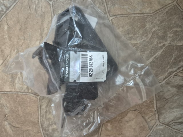 Кронштейн бампера переднього 622907255R RENAULT