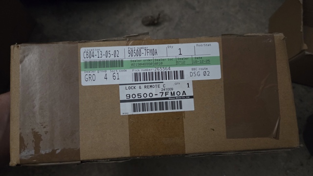 Замок кришки багажника 905007FM0A NISSAN