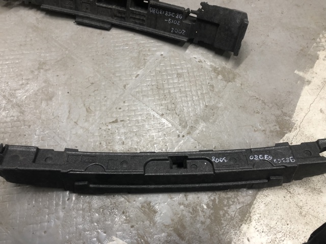 Наповнювач бампера переднього 9836769980 PEUGEOT