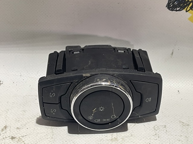 DG9T13D061BCW Ford