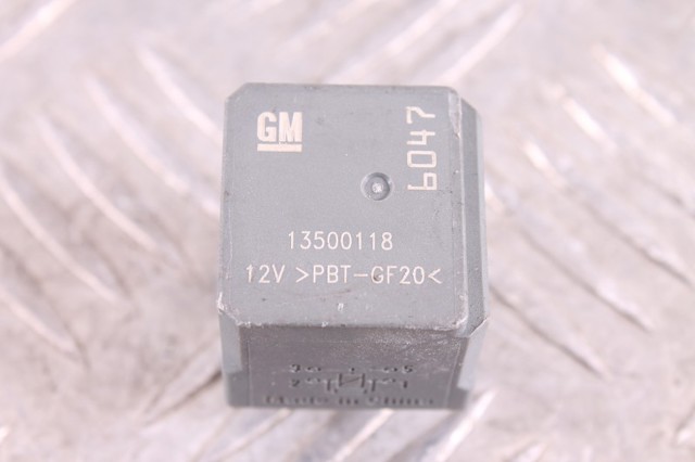 Реле компресора пневмопідвіски 13500118 GM