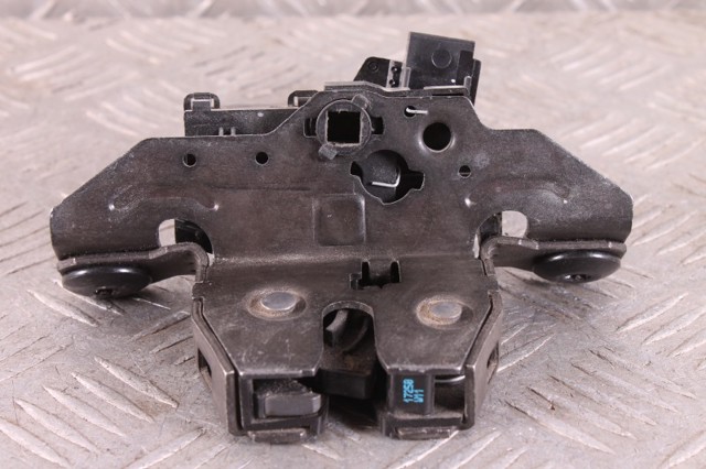 Замок кришки багажника / задніх 3/5-х дверей 13524683 GM