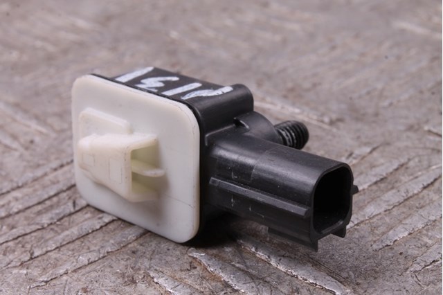 Датчик подушки безпеки 13576422 GM