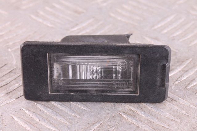 Ліхтар підсвічування заднього номерного знака 13590043 GM