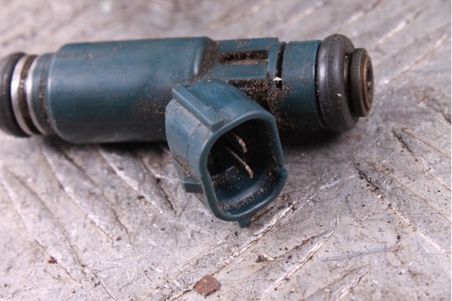Форсунки електромагнітні 166008J010 NISSAN