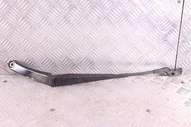 Поводок двірника 17B955409 VAG