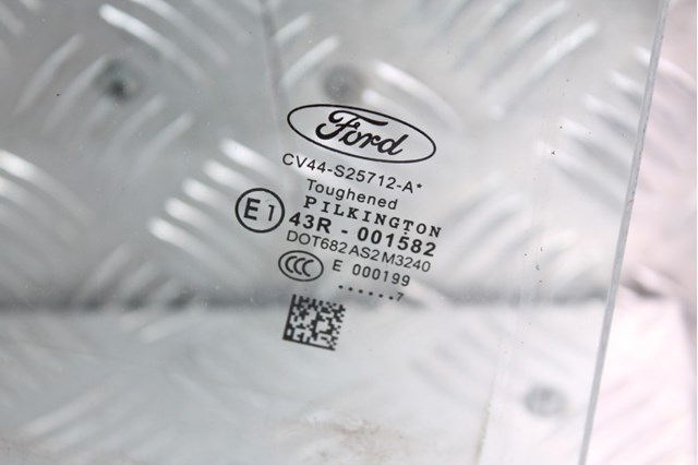 Скло заднє праве 1805750 FORD