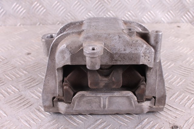 Права подушка мотора 1K0199262AM VAG
