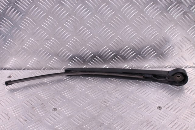 Важіль-поводок склоочисника заднього скла 1T0955707C VAG