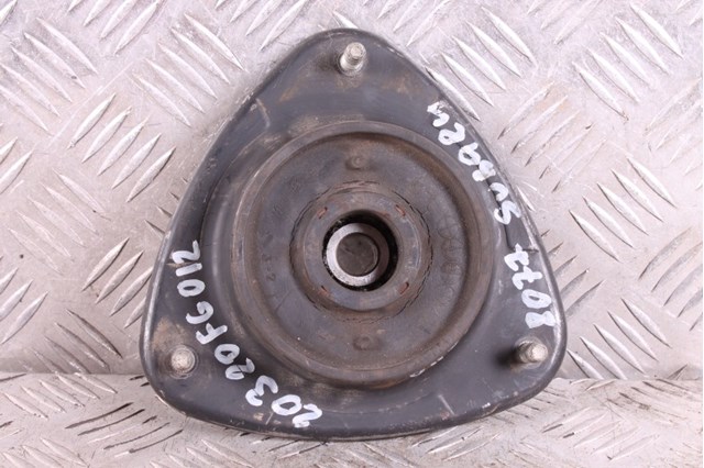 Подушка амортизатора переднього 20320FG012 SUBARU