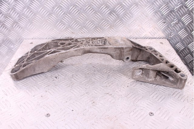 Кріплення коробки передач 22316769281 BMW