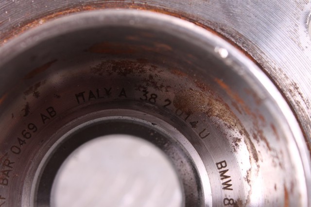 Підшипник задньої маточини 31208838134 BMW