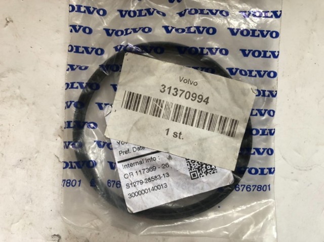 Кільце ущільнювача патрубка интеркуллера 31370994 VOLVO