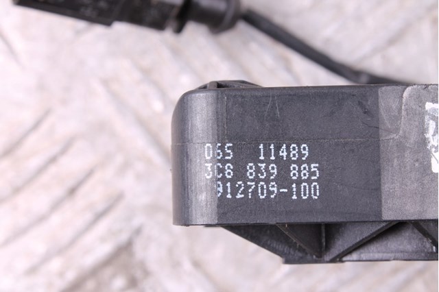 Тримач зовнішньої ручки дверей, лівих дверей 3C8839885 VAG