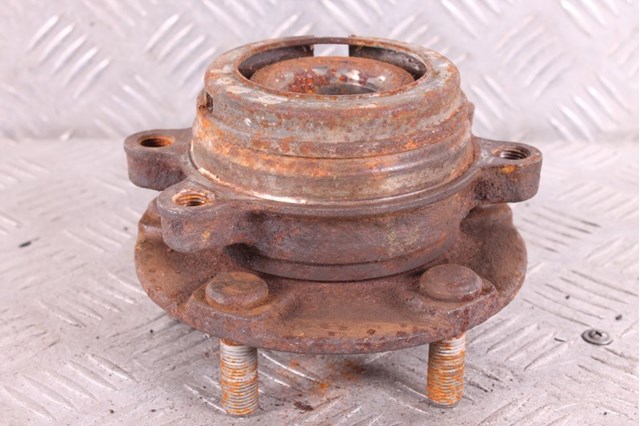 Колеса і маточини 40203JP11A NISSAN