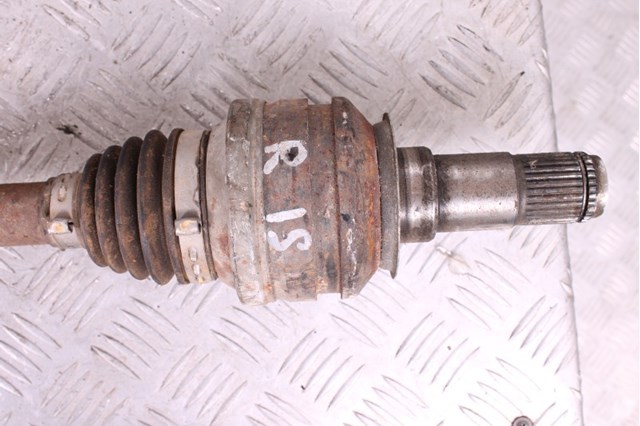 Піввісь задня, права 4233022090 TOYOTA