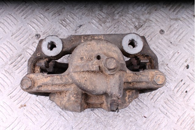Супорт гальмівний, передній, правий 4773053060 TOYOTA