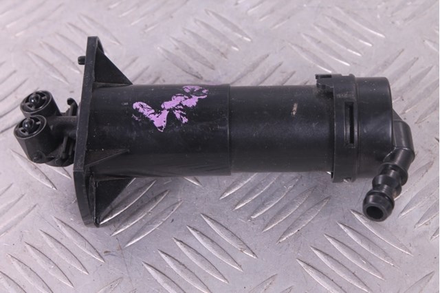 Сопло омивача фари передньої, правої 4L0955102 VAG