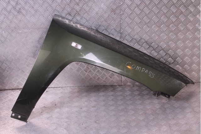 Переднє праве крило 5054316AA CHRYSLER