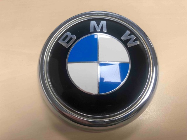 Емблема кришки багажника, фірменнийзначок 51147364375 BMW