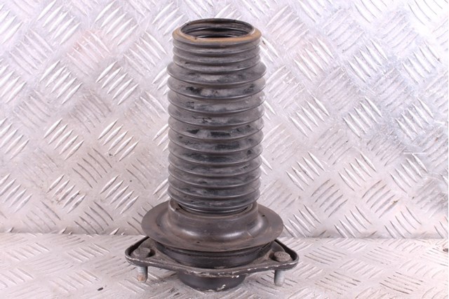 Кріплення переднього амортизатора 546102T000 HYUNDAI