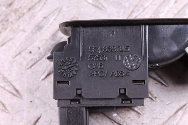 Кнопка підйомника задніх стекол 5K0959855 VAG