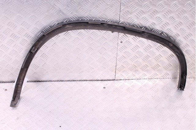 Накладка задньої правої колісної арки vw tiguan 5n0.854.820 5N0854820B 9b9