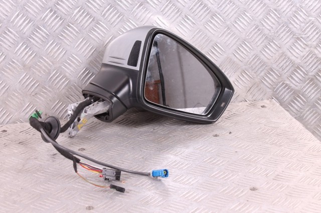 Праве бокове дзеркало 5NB857508S9B9 VAG