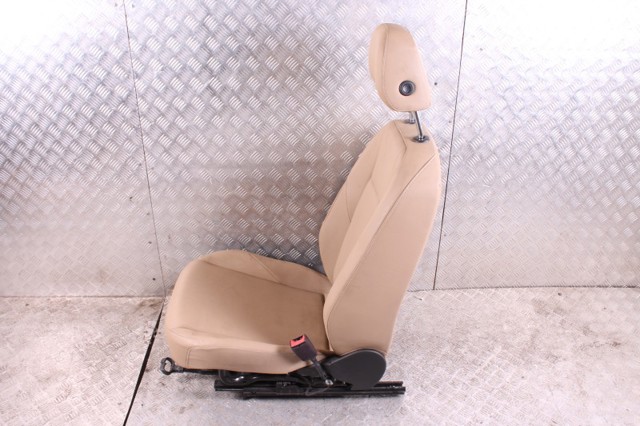 5QM881106J VAG