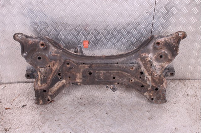 Підрамник передньої підвіски 624004C000 HYUNDAI