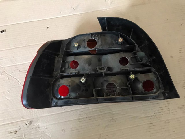Задній правий стоп 63218363558 BMW