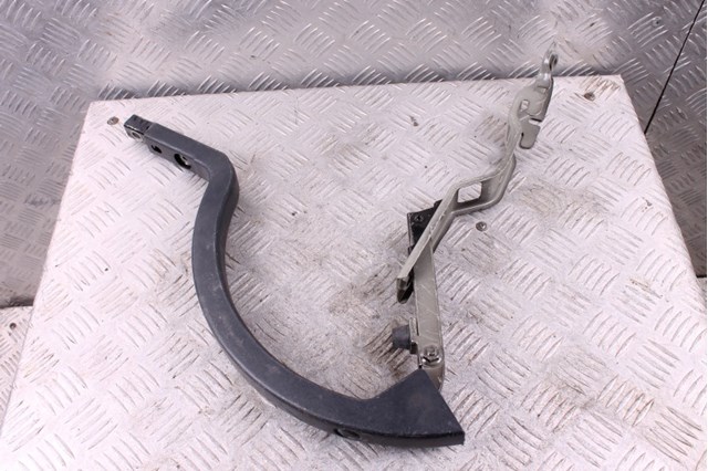 Кріплення кришки багажника 6451053020 TOYOTA