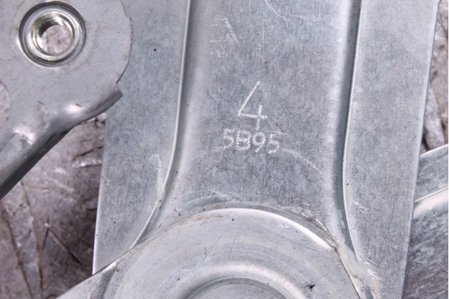 Механізм склопідіймача дверей передніх, правих 6980130260 TOYOTA