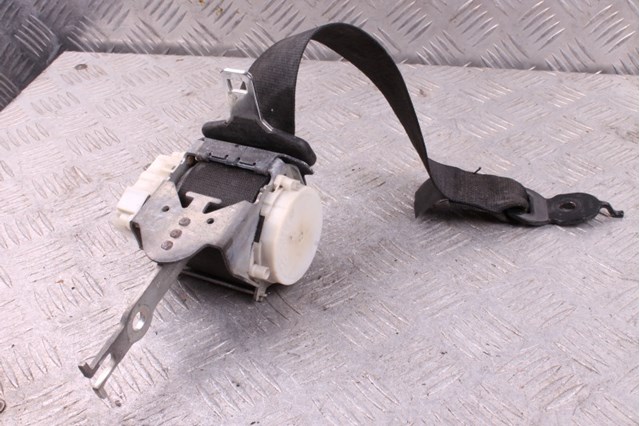 Пасок безпеки задній 72119163245 BMW