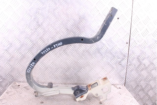 Шарнір кришки багажника 79220D4000 HYUNDAI