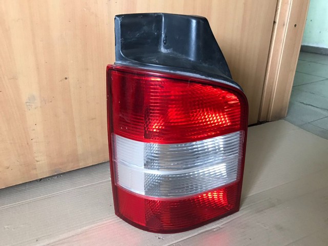 Ліхтар задній лівий 7H0945095G VAG