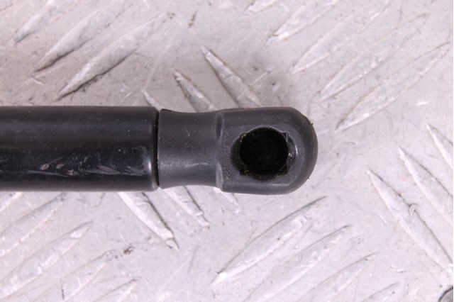 Упор капота 7P6823359 VAG